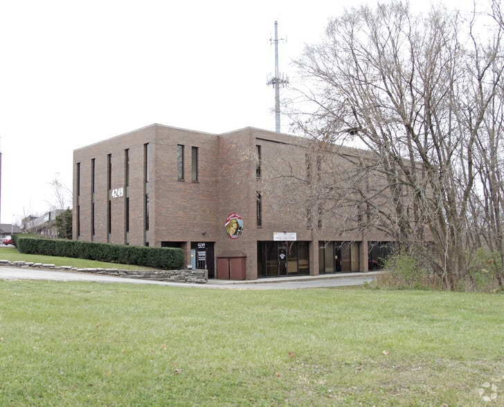 4249 E State St, Rockford, IL à vendre - Photo du bâtiment - Image 2 de 10