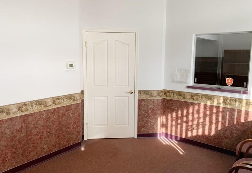 478 Collins St, Avon, NY à louer - Photo intérieure - Image 2 de 4