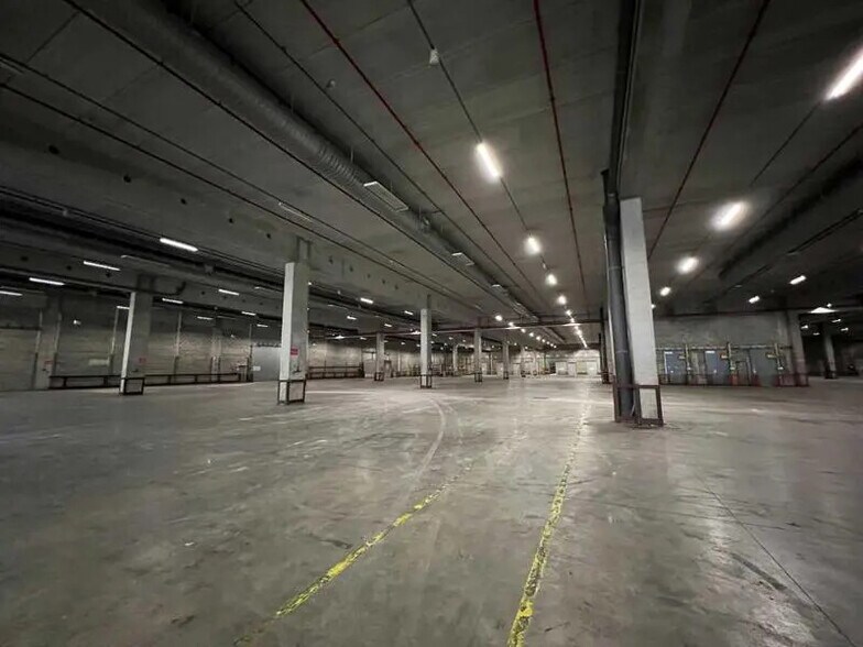 Industriel dans Gretz-Armainvilliers à louer - Photo intérieure - Image 3 de 4