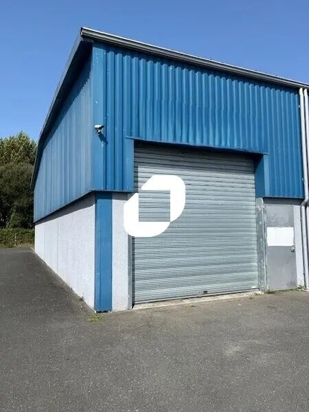 Flex dans SAINT-JEAN-D'ILLAC à louer Photo du bâtiment- Image 1 de 10