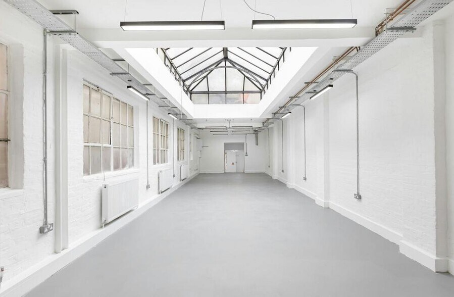 237 Hackney Rd, Londres à louer - Photo du bâtiment - Image 2 de 12