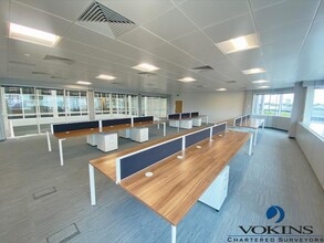 950 Great West Rd, Brentford for lease Interior Photo- Image 2 of 6