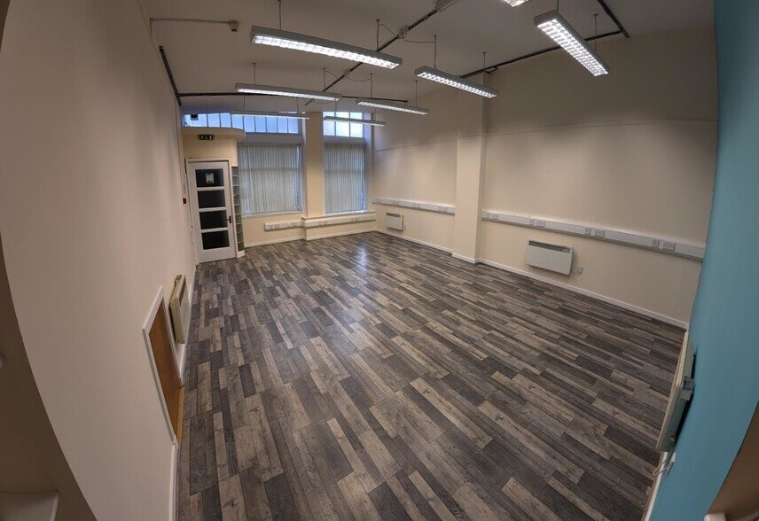 28 Market St, Perth à vendre - Photo du bâtiment - Image 2 de 8