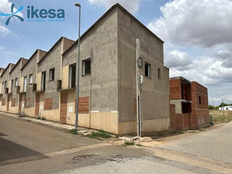 Land in La Albuera, Badajoz for sale - Building Photo - Image 2 of 9