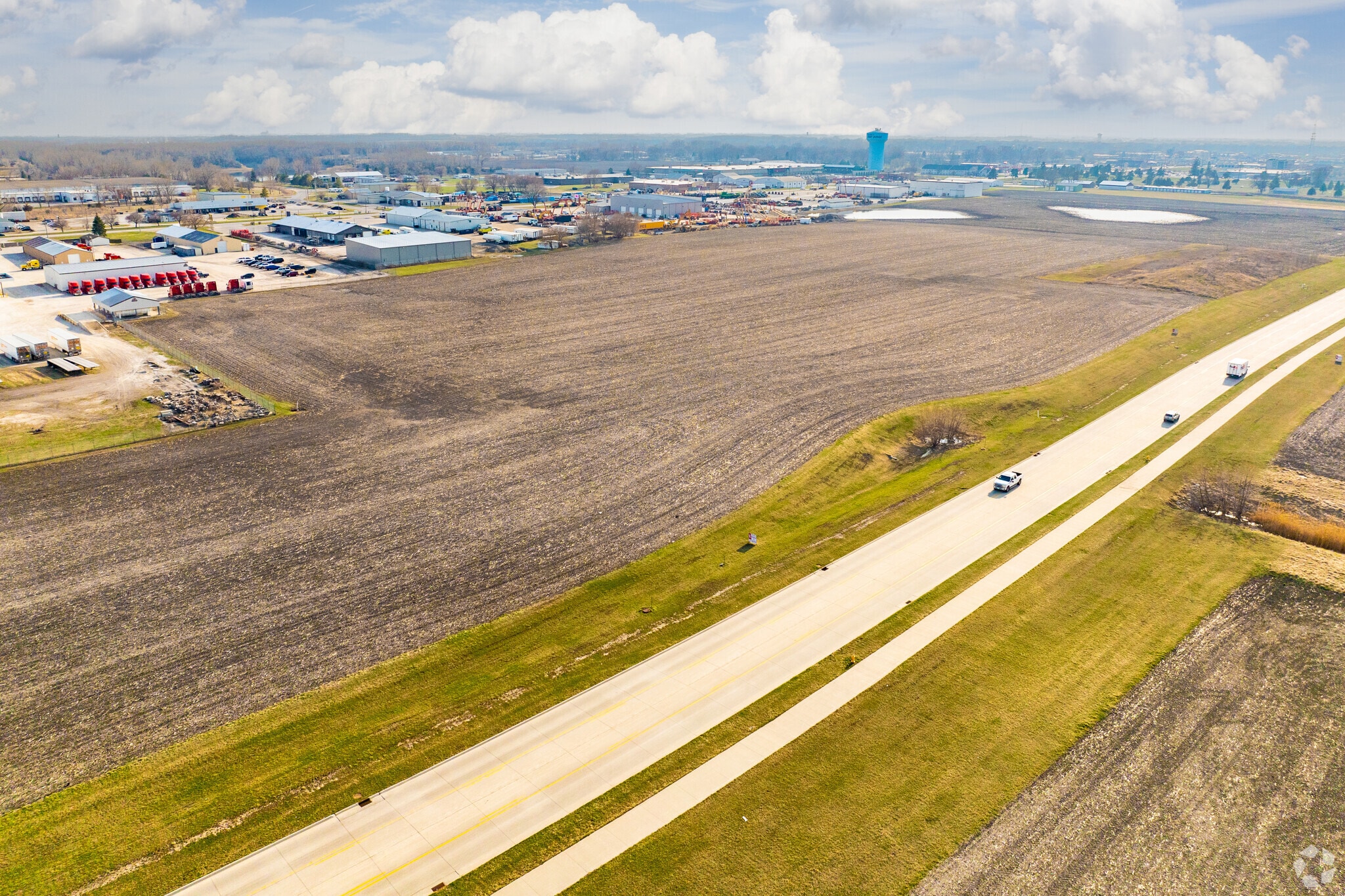 1st Ave S, Fort Dodge, IA à vendre Photo du bâtiment- Image 1 de 6
