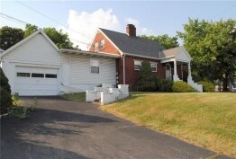 501 Burton Ave, Youngwood, PA à vendre - Photo du bâtiment - Image 1 de 1