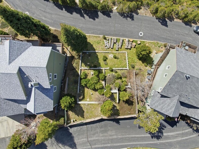 28432 Fresh Spring Ln, Lake Arrowhead, CA à vendre - Aérien - Image 2 de 10