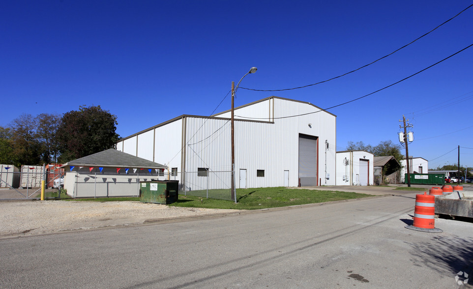 1212 Center St, Pasadena, TX for sale - Primary Photo - Image 1 of 3