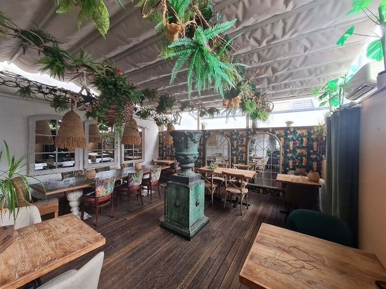 106-108 Kew Rd, Richmond for lease - Building Photo - Image 2 of 4