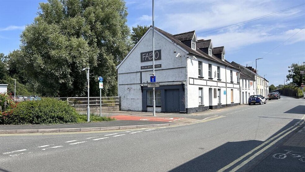 34-38 Cartlett, Haverfordwest à vendre - Photo du bâtiment - Image 3 de 30