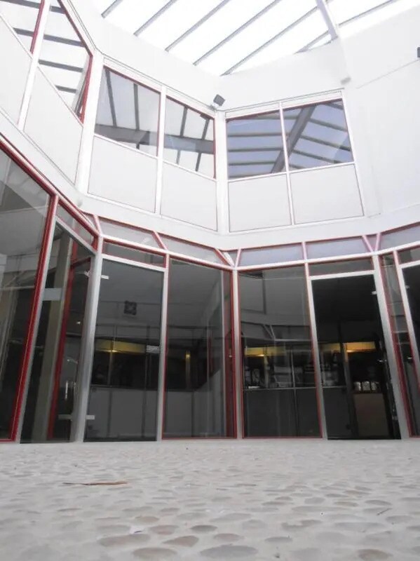 Flex dans Voisins-le-Bretonneux à louer Photo intérieure- Image 1 de 4