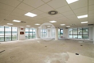 Bureau dans Sant Just Desvern, Barcelona à louer Plan d’étage- Image 2 de 2