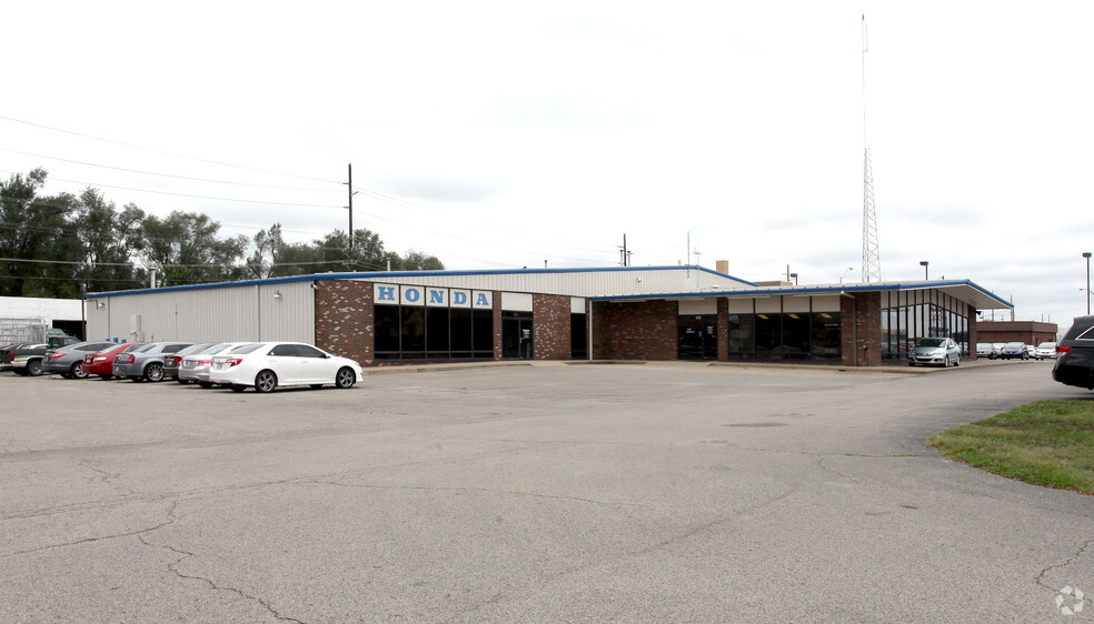 101 S 1st St, Terre Haute, IN à vendre - Photo principale - Image 1 de 1