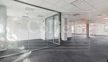 380 Avenue Archimède, Aix-en-Provence à louer Photo intérieure- Image 1 de 3