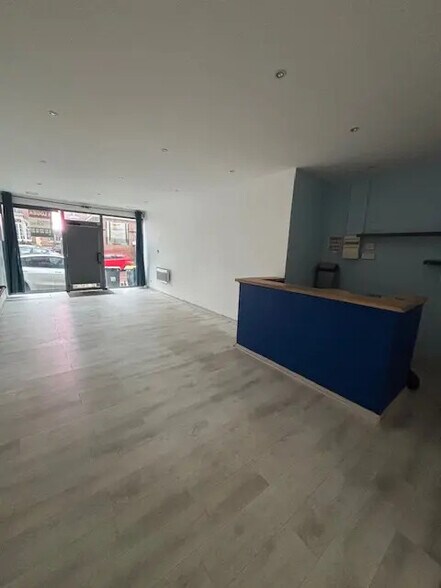 Commerce de détail dans VILLENEUVE-D'ASCQ à louer - Photo intérieure - Image 2 de 5