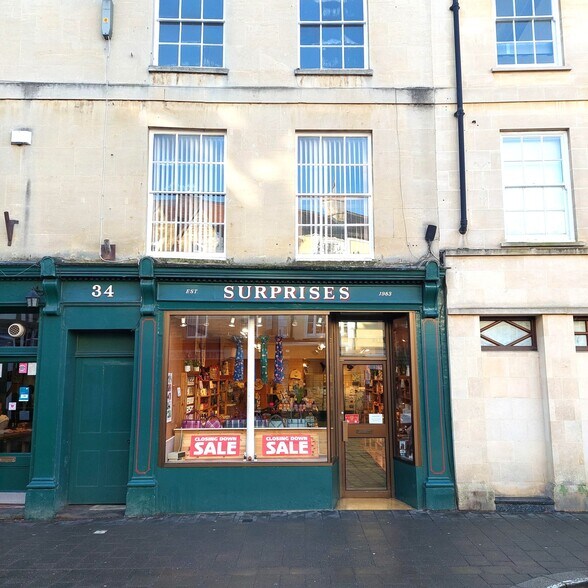 34 Market Pl, Cirencester à louer - Photo principale - Image 1 de 1