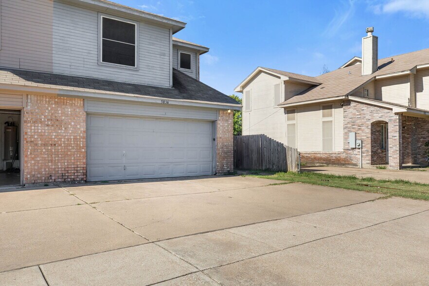 5836 Tinsley Dr, Arlington, TX à vendre - Photo du bâtiment - Image 2 de 3