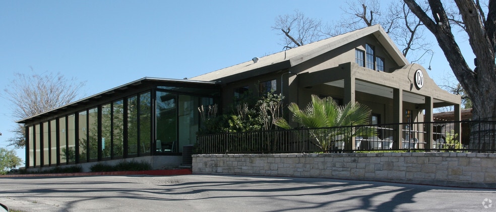 7310 Jones Maltsberger Rd, San Antonio, TX à vendre - Photo du bâtiment - Image 2 de 11