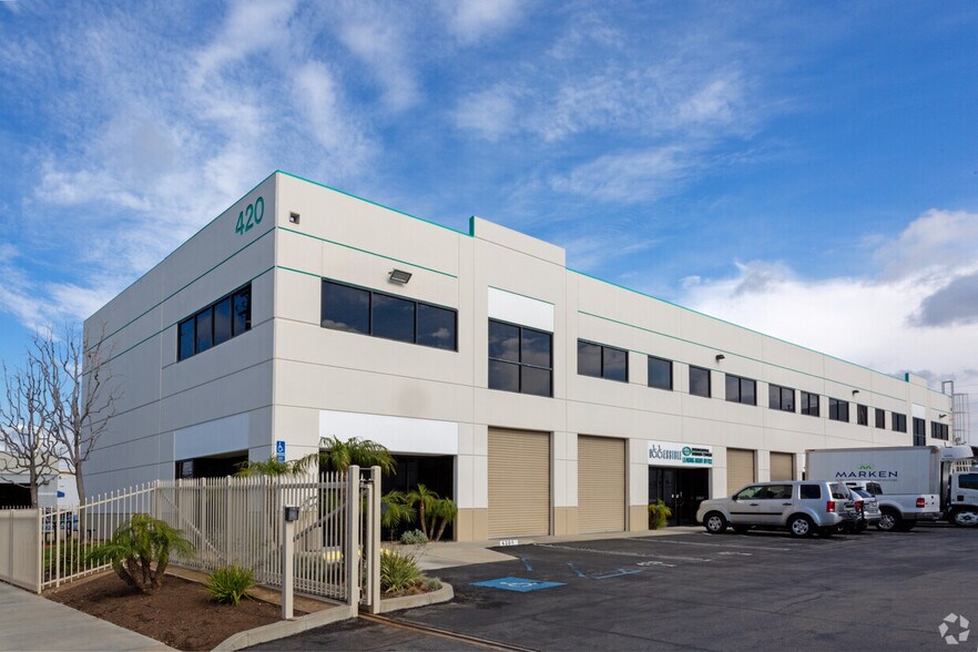 440 S Hindry Ave, Inglewood, CA à louer - Photo du bâtiment - Image 3 de 8