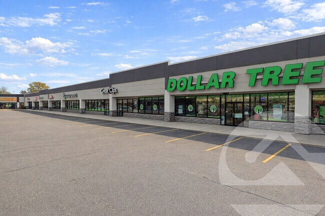 More details for 438-462 E Edgewood Blvd & SEC American Rd & E Edgewood Blvd, Lansing, MI - Retail for Lease
