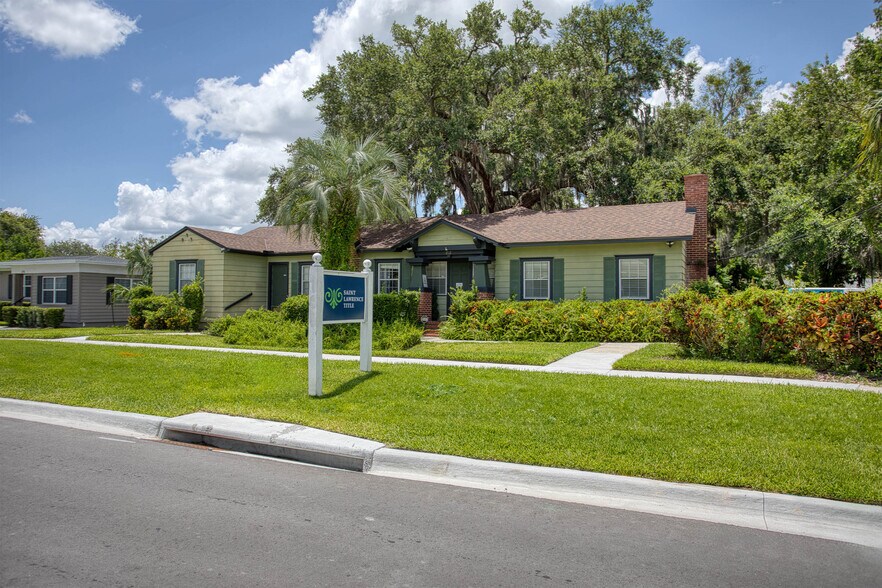 212 Pasadena Pl, Orlando, FL à vendre - Photo du bâtiment - Image 2 de 14