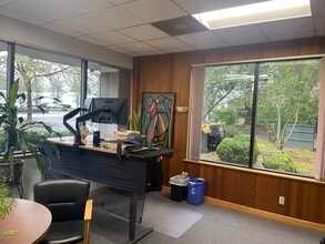 19635 SW 129th Ave, Tualatin, OR for lease Interior Photo- Image 2 of 3