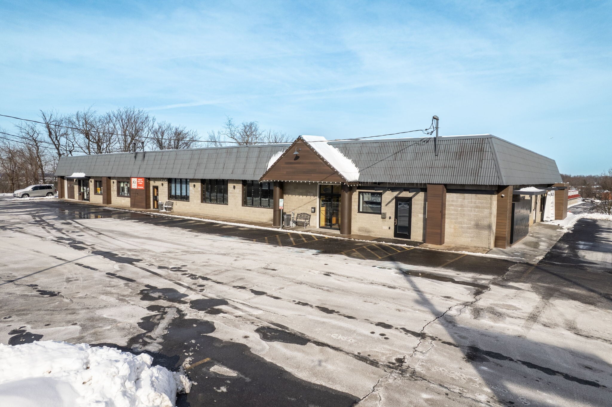 5920-5924 Steubenville Pike, McKees Rocks, PA à louer Photo du bâtiment- Image 1 de 38