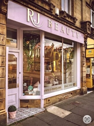 Plus de détails pour West St, Sowerby Bridge - Commerce de détail à louer