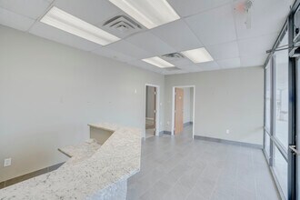 1617-1629 N Central Expy, Plano, TX for lease Building Photo- Image 1 of 10