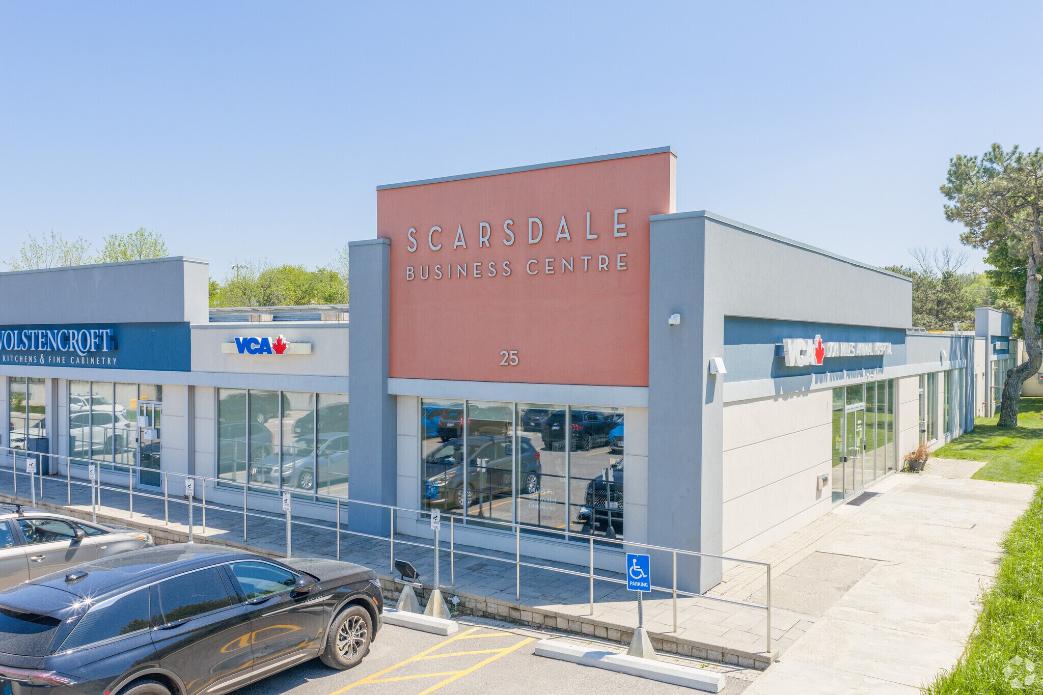 25 Scarsdale Rd, Toronto, ON à louer Photo principale- Image 1 de 4