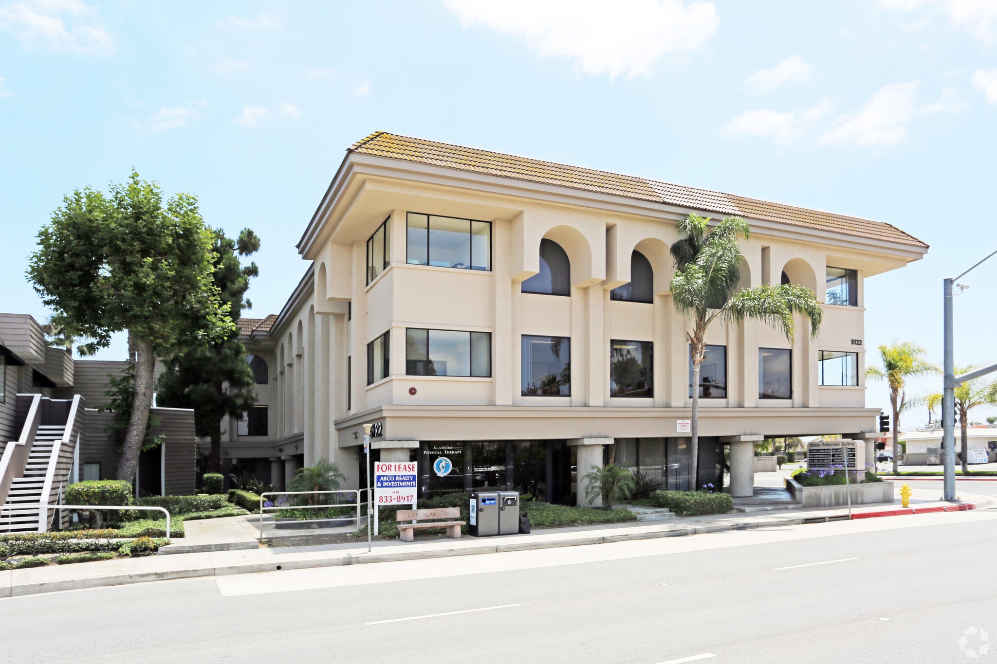 5122 Katella Ave, Los Alamitos, CA for lease Primary Photo- Image 1 of 6