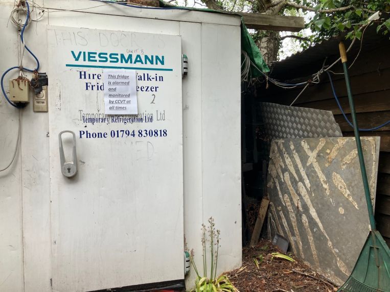 42A Bond St, Englefield Green for lease Interior Photo- Image 1 of 3