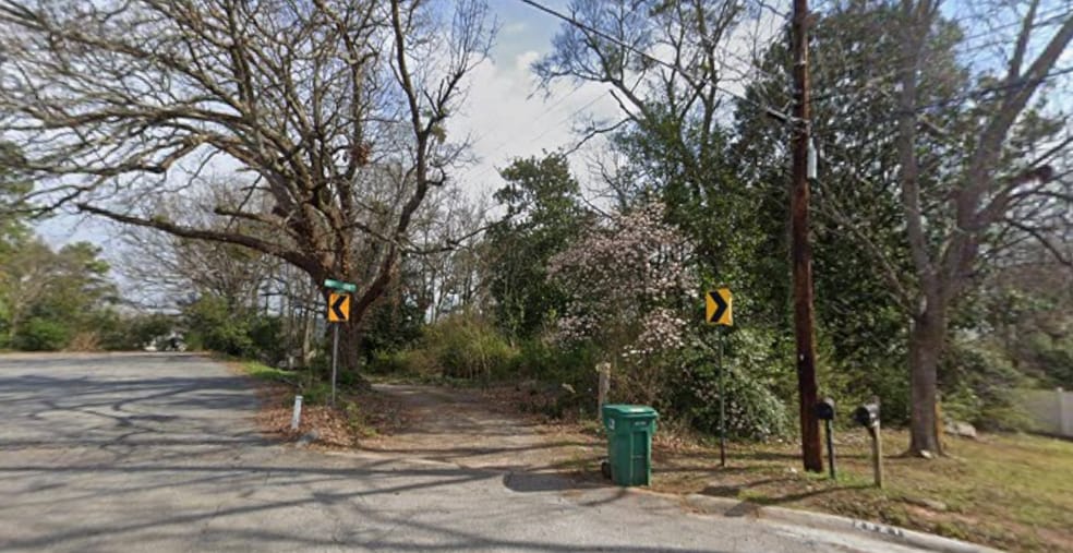 2531 Davenport St SE, Smyrna, GA for sale - Building Photo - Image 1 of 2