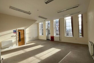 Dean Clarke Gardens, Exeter à louer Photo intérieure- Image 1 de 2