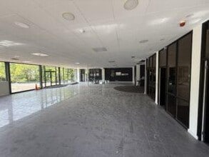 200 Sharrow Vale Rd, Sheffield for lease Interior Photo- Image 2 of 3