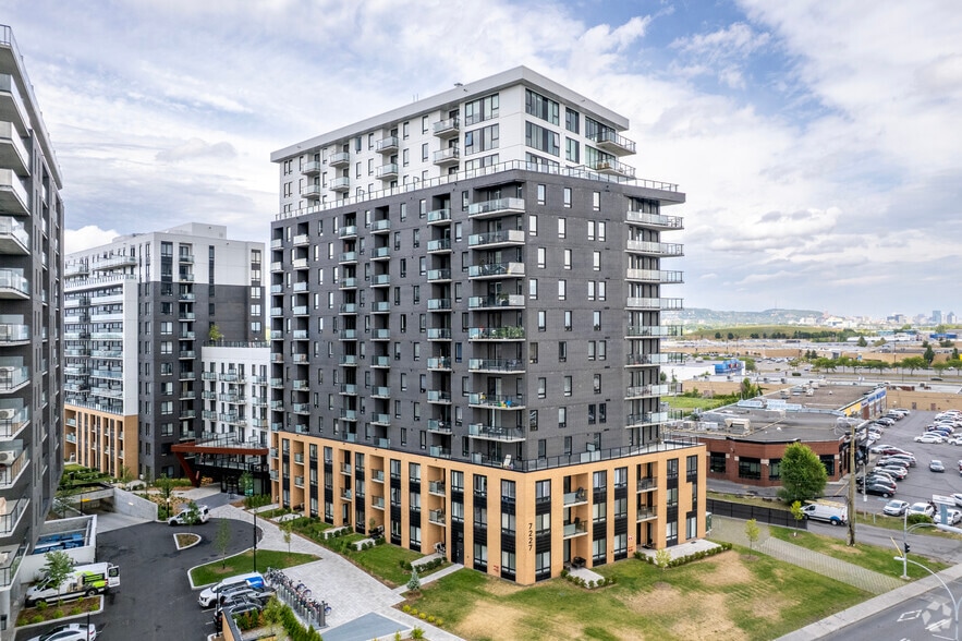 7315 Av Newman, Montréal, QC à louer - Photo du bâtiment - Image 3 de 5