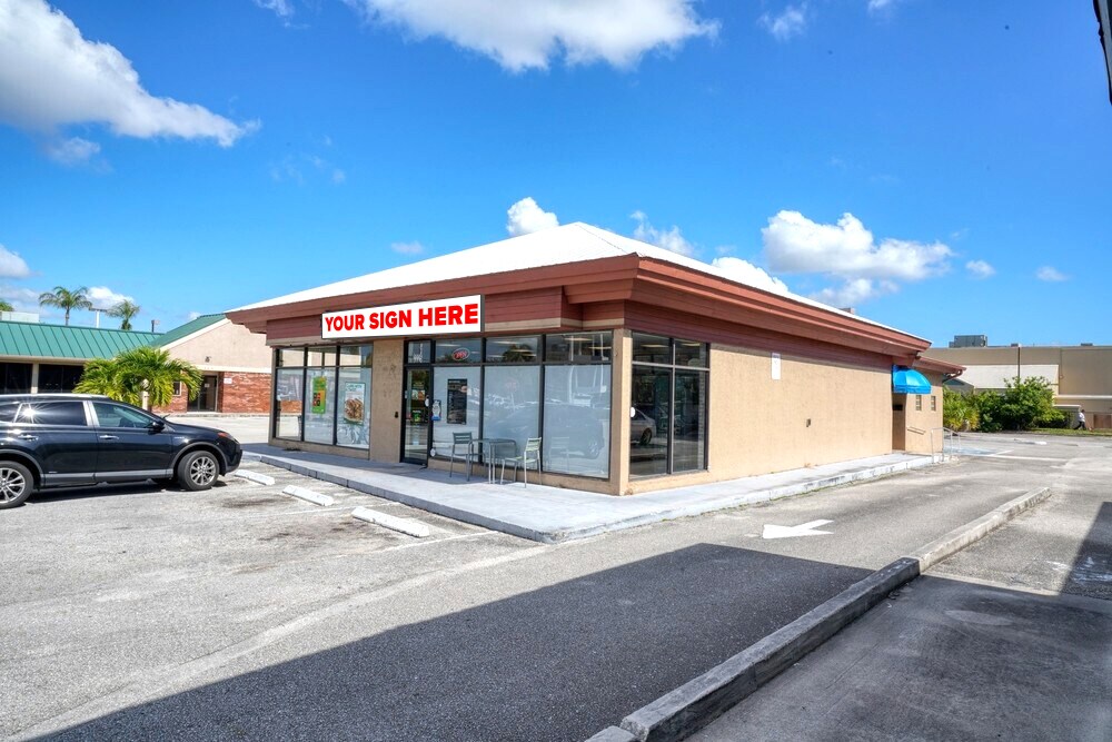 2225 SE Ocean Blvd, Stuart, FL à vendre Photo du bâtiment- Image 1 de 1