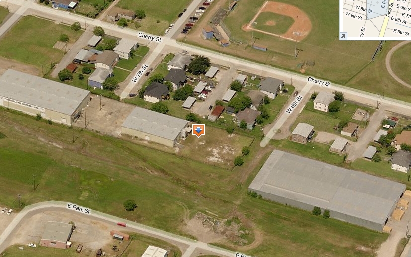 102 W 8th St, Freeport, TX for sale - Primary Photo - Image 1 of 1