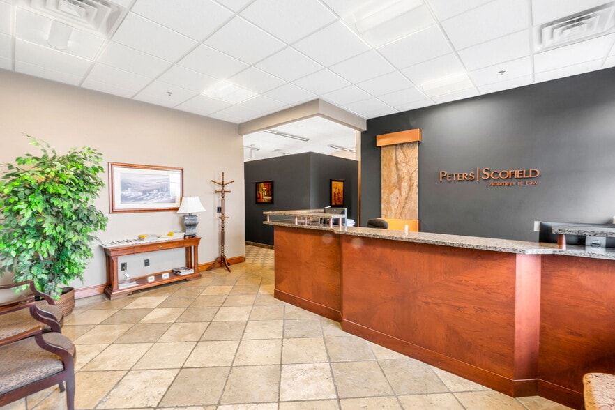 7430 S Creek Rd, Sandy, UT for lease - Lobby - Image 1 of 21