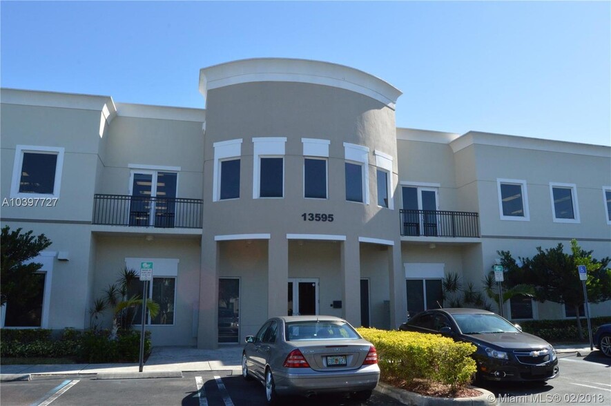 13595 SW 134th Ave, Miami, FL for lease - Building Photo - Image 1 of 3