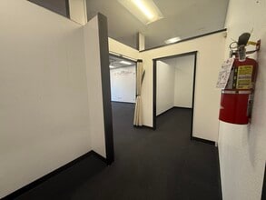 13185 SW Pacific Hwy, Tigard, OR à louer Photo intérieure- Image 2 de 10