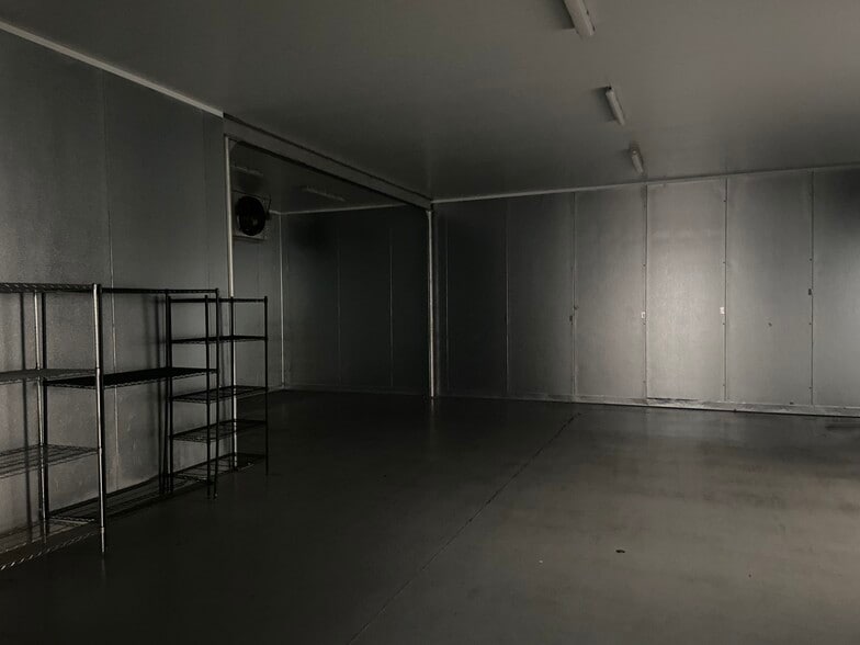 13834-13842 Bettencourt St, Cerritos, CA for lease - Building Photo - Image 2 of 11