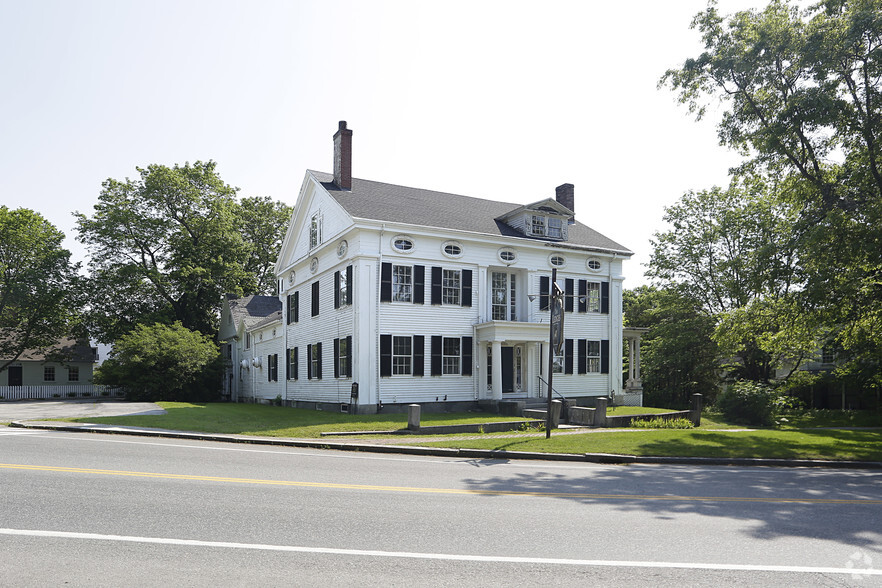 211 Main St, Wiscasset, ME à vendre - Photo principale - Image 1 de 1