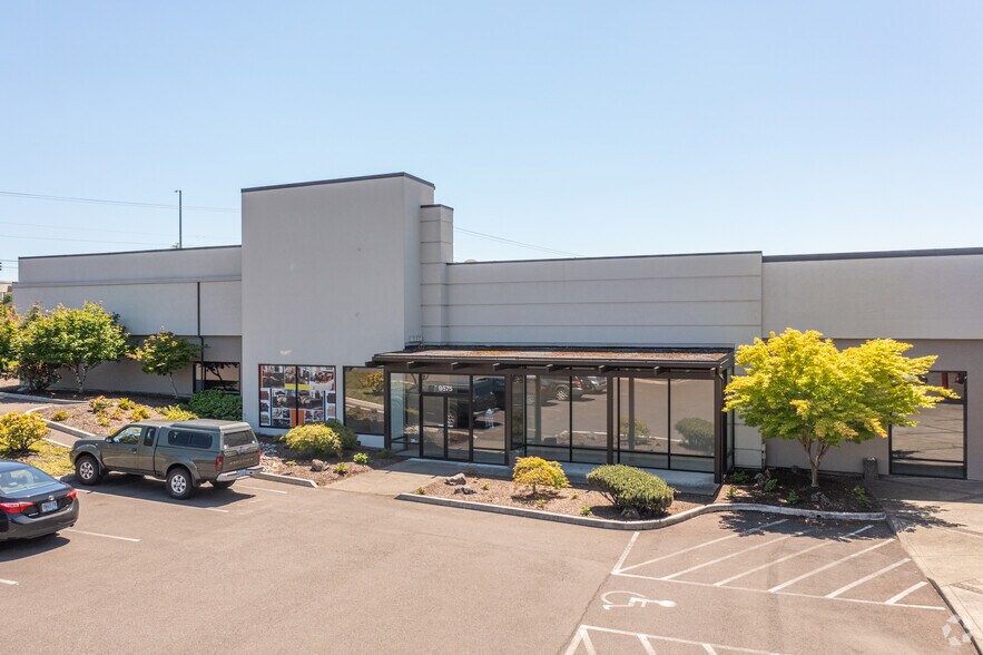 9495-9595 SW Cascade Ave, Beaverton, OR à louer - Photo du bâtiment - Image 3 de 5