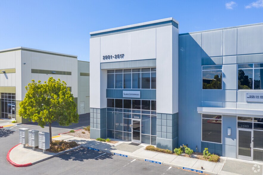 2501-2517 Windward Way, Chula Vista, CA for lease - Building Photo - Image 2 of 7