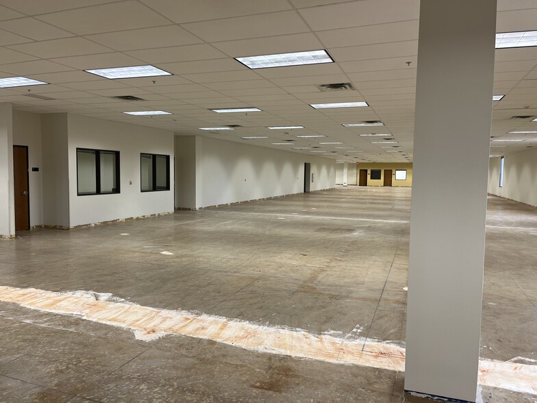 2703 N Central Expy, Richardson, TX for lease - Building Photo - Image 3 of 10