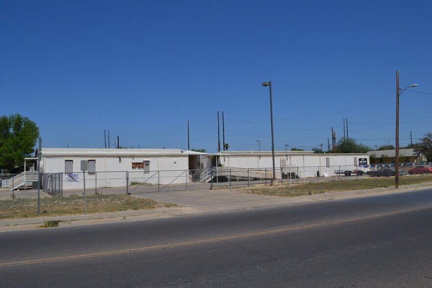 200 W Lyon St, Laredo, TX à vendre - Photo du bâtiment - Image 2 de 5