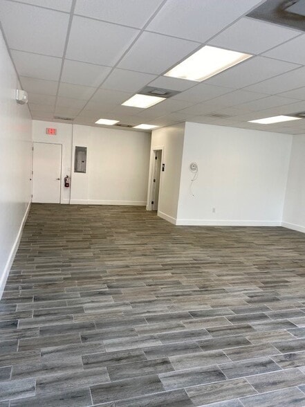 1318-1320 SE 47th St, Cape Coral, FL for lease - Building Photo - Image 2 of 6