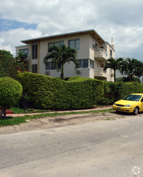 2436 Flamingo Dr, Miami Beach, FL for sale - Primary Photo - Image 1 of 2
