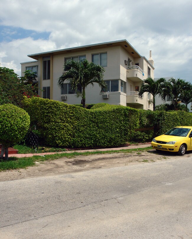 Plus de détails pour 2436 Flamingo Dr, Miami Beach, FL - Multi-résidentiel à vendre